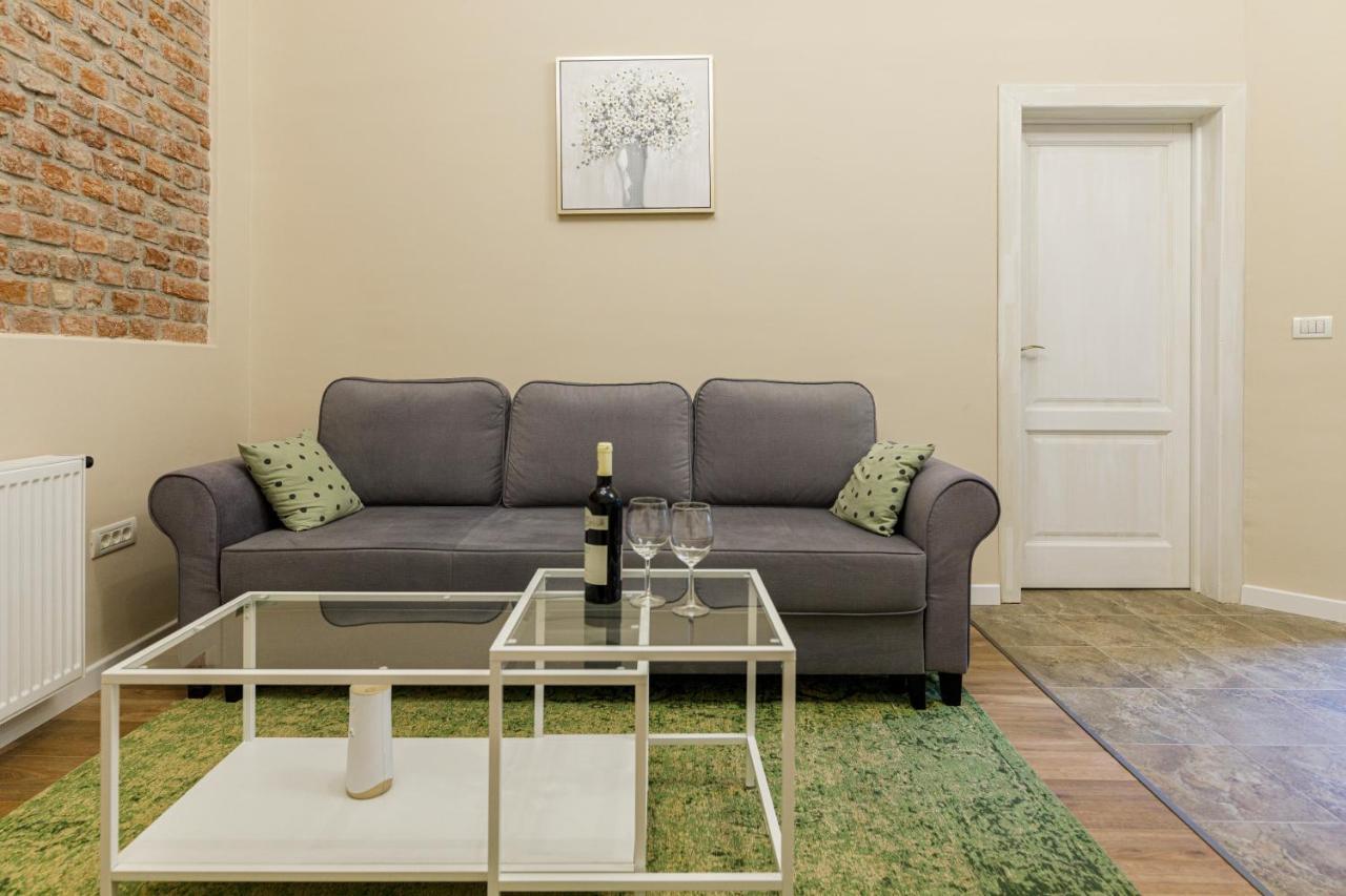 Beautiful Apartment In Heart Of Historical Center Timisoara Exterior foto